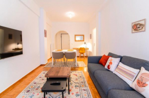 Modern 2-Bedroom Next to Caravel Hotel